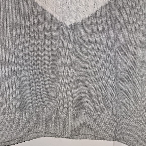 Gray Heart Sweater - Picture 4 of 4